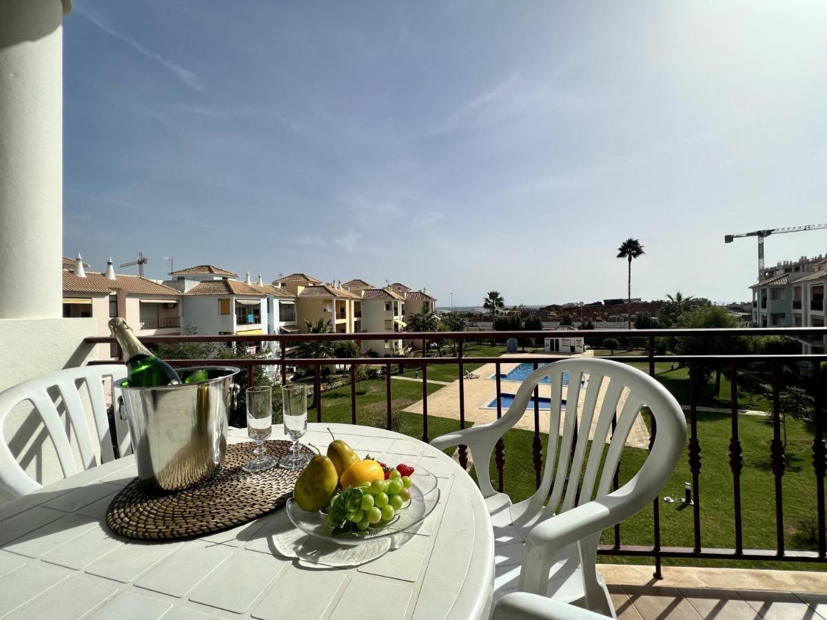 شقة Quarteira Elegant With Pool By Homing المظهر الخارجي الصورة